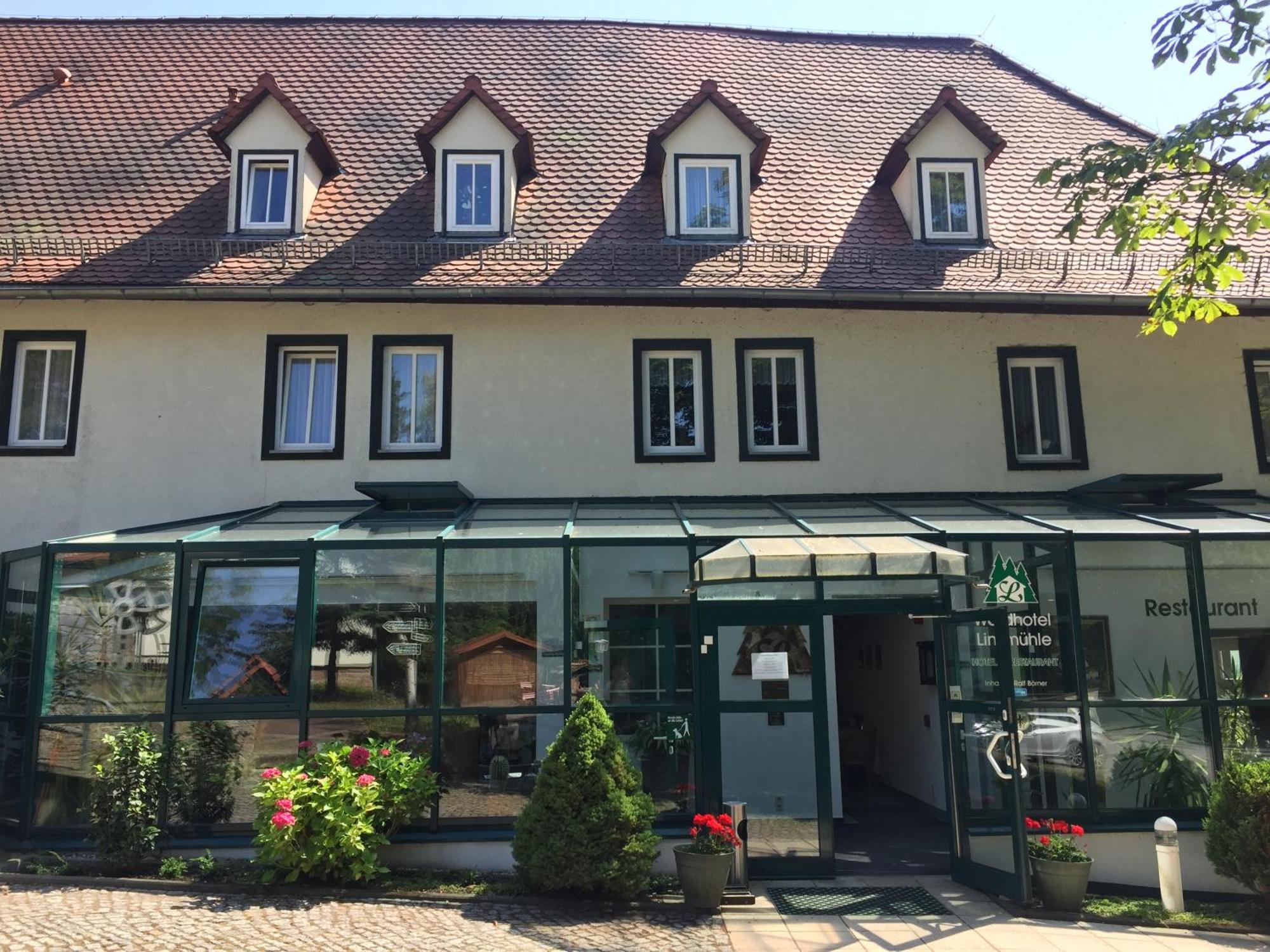 Waldhotel Linzmuehle Kahla  المظهر الخارجي الصورة